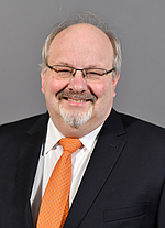 Dr. Claudius Moseler Dr. Claudius Moseer