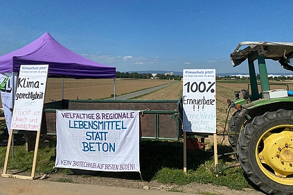 Demo für den Erhalt des besten Böden im Bretzenheimer Feld Demo für den Erhalt des besten Böden im Bretzenheimer Feld